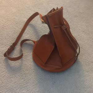HOBO Bucket Tote